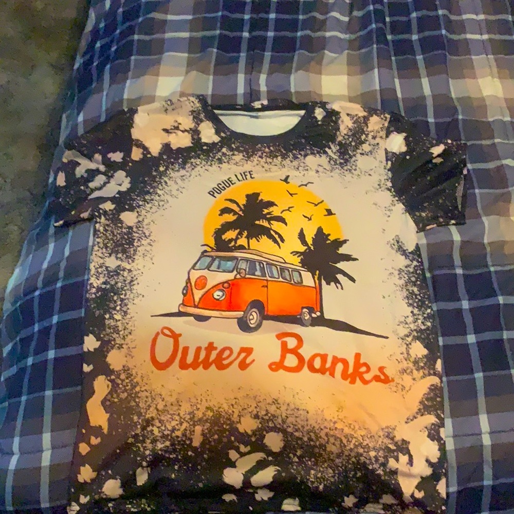 Outer banks small women’s tee shirt